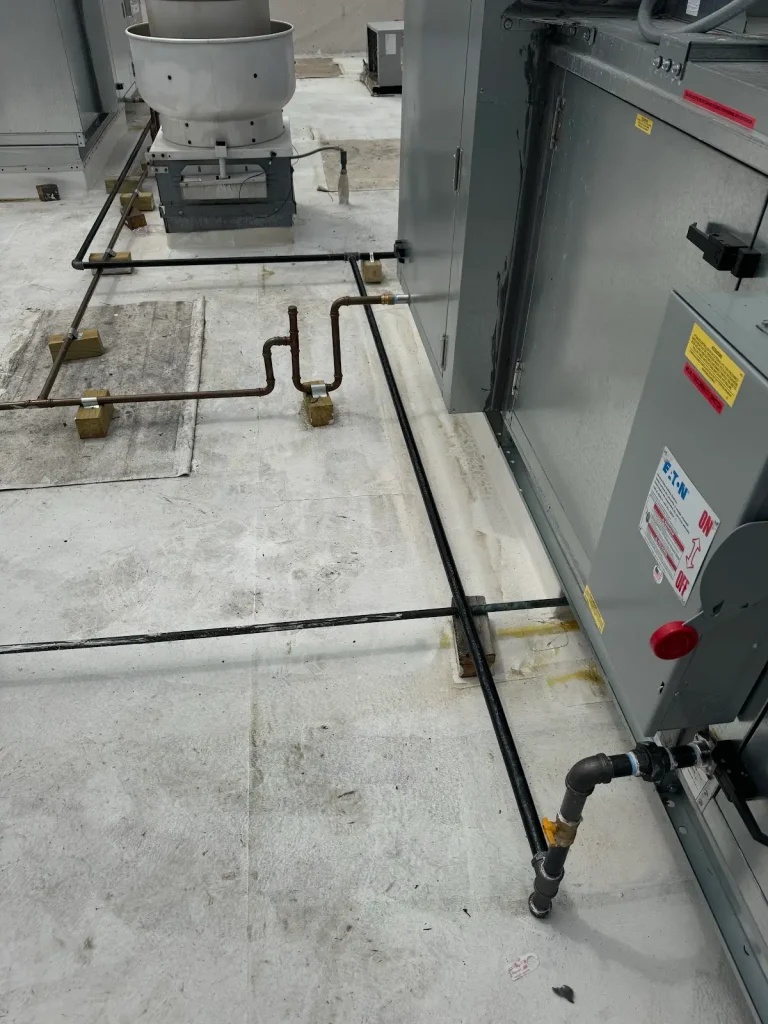 Maroon Plumbing technician providing 24/7 plumbing service in TX