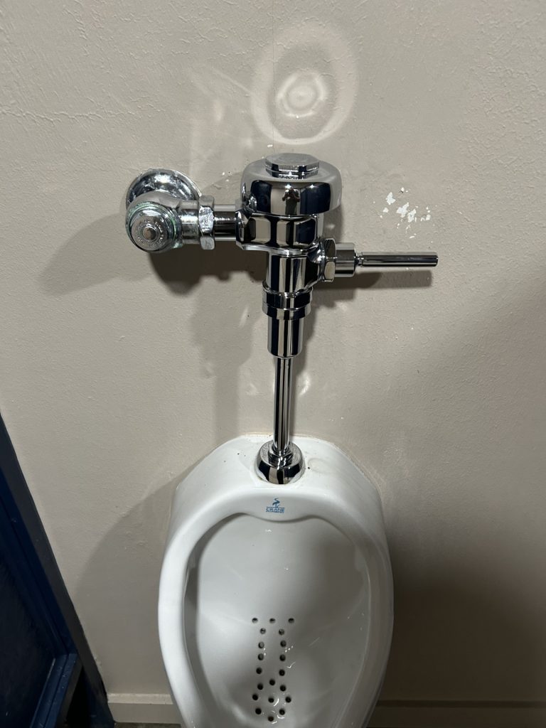 Maroon Plumbing technician providing 24/7 plumbing service in TX